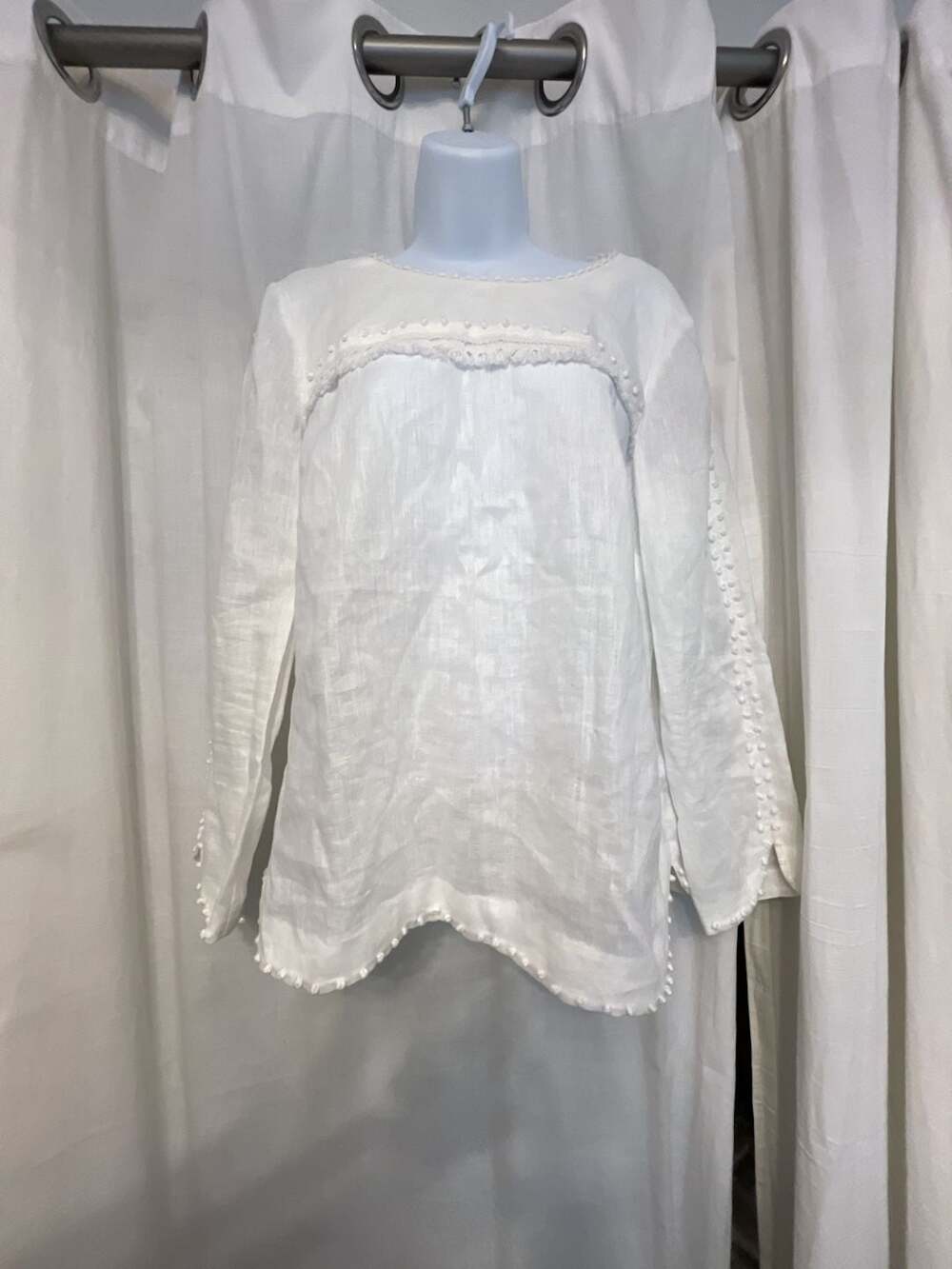 J.Crew White 100% Linen Long Sleeve Pom Pom Trim Blouse Size 6
*missing button*